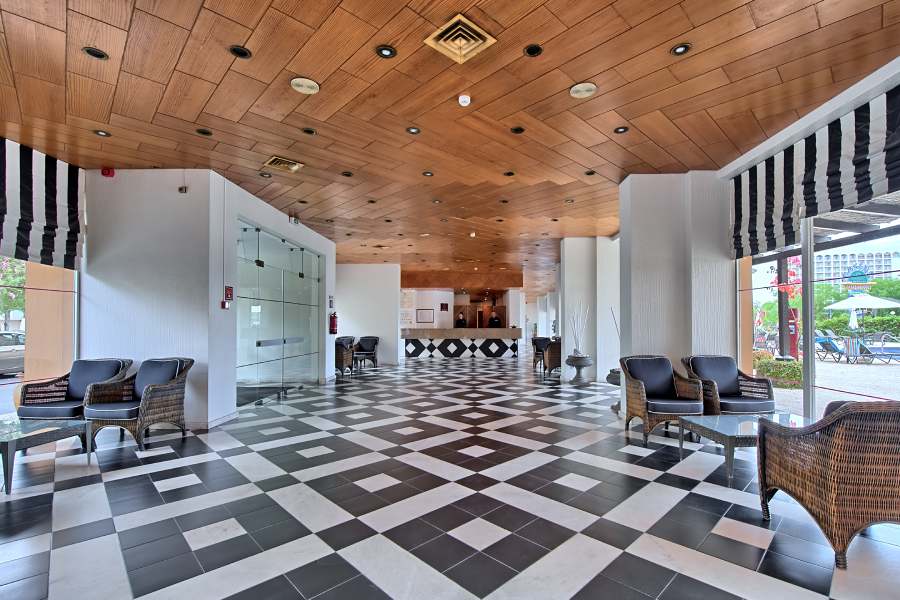 Gallery 16