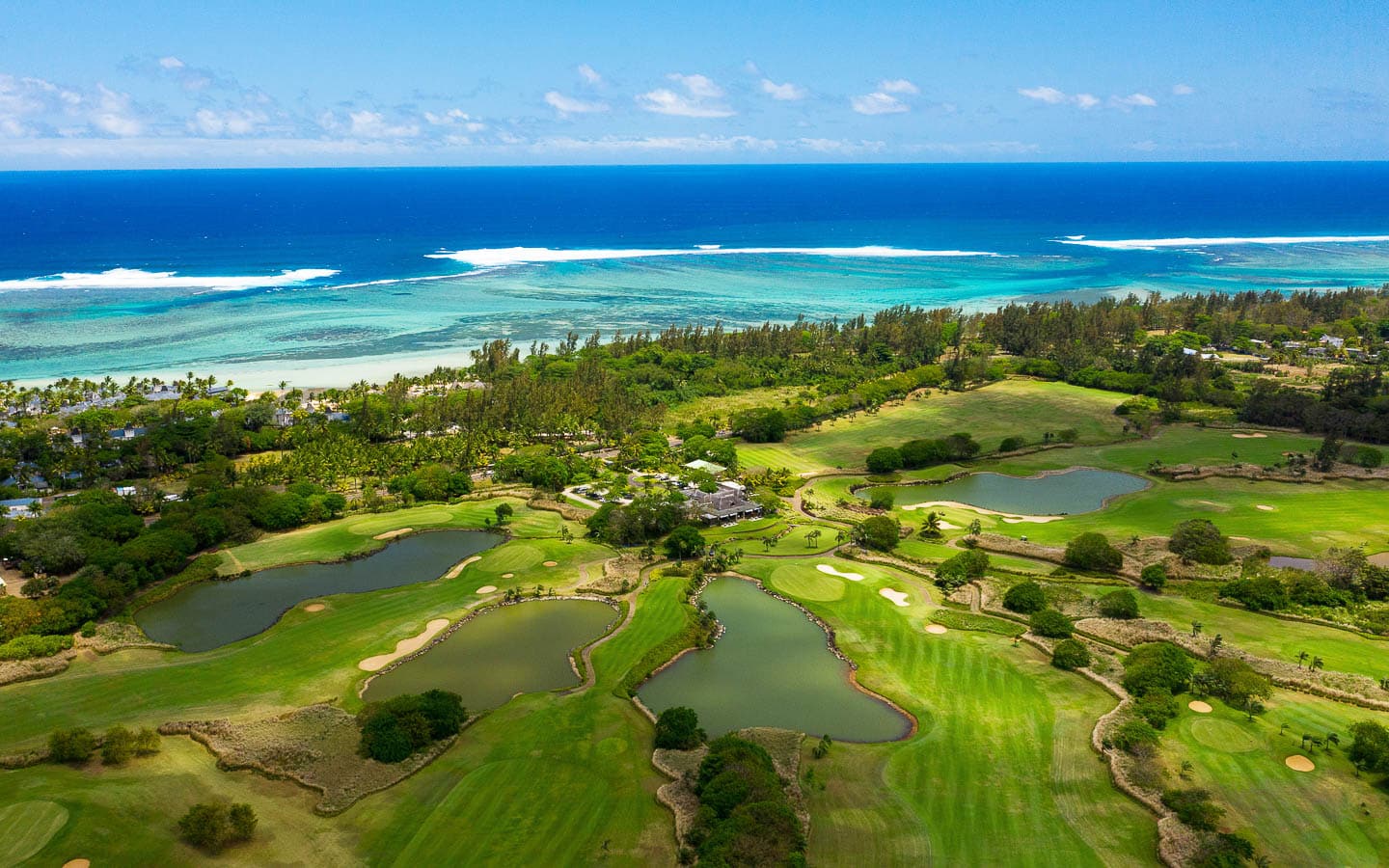 Mauritius Luxury Golf Guide: Playing Ile Aux Cerfs, La Réserve Links & Heritage Resorts