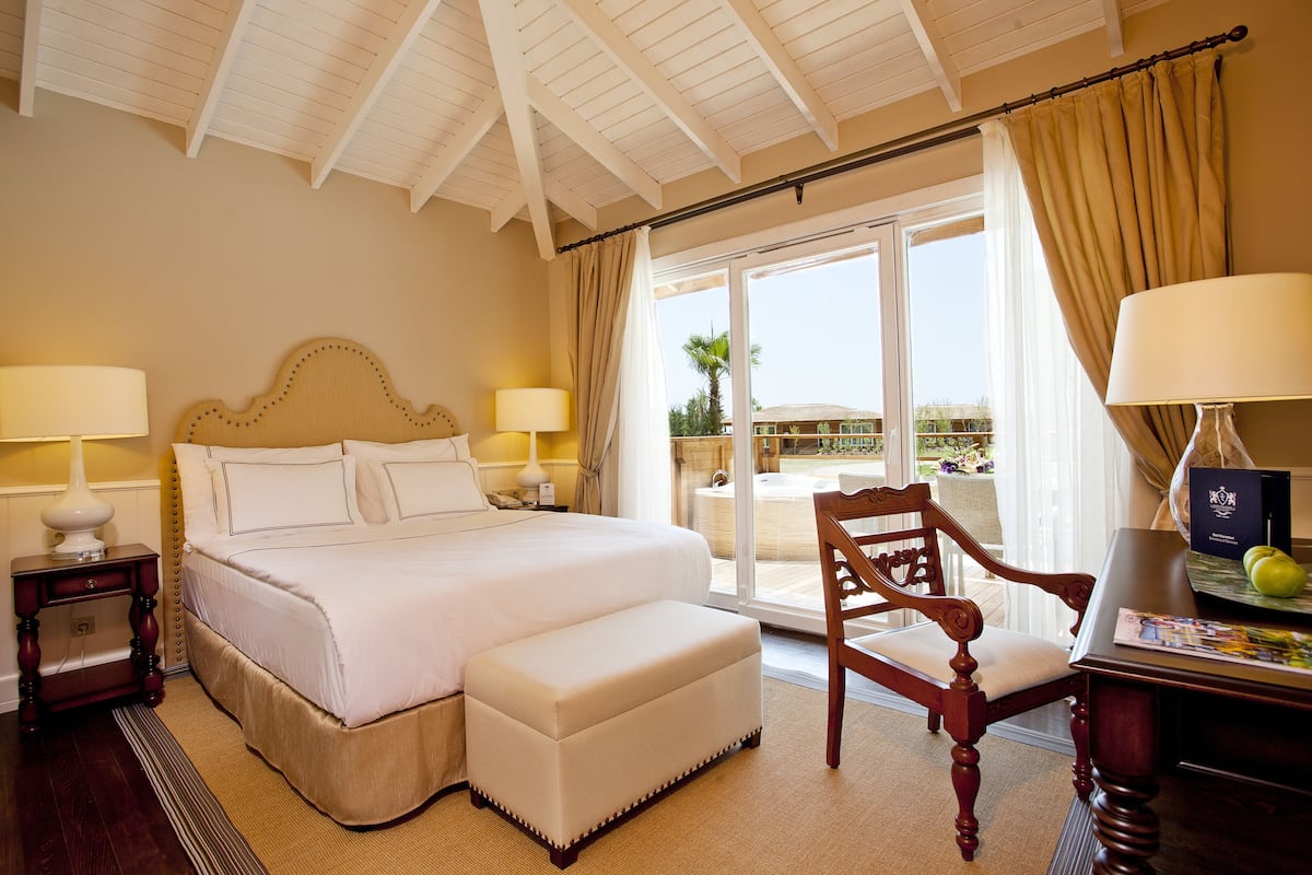 Gallery 10