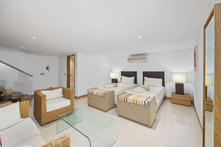 Gallery 27