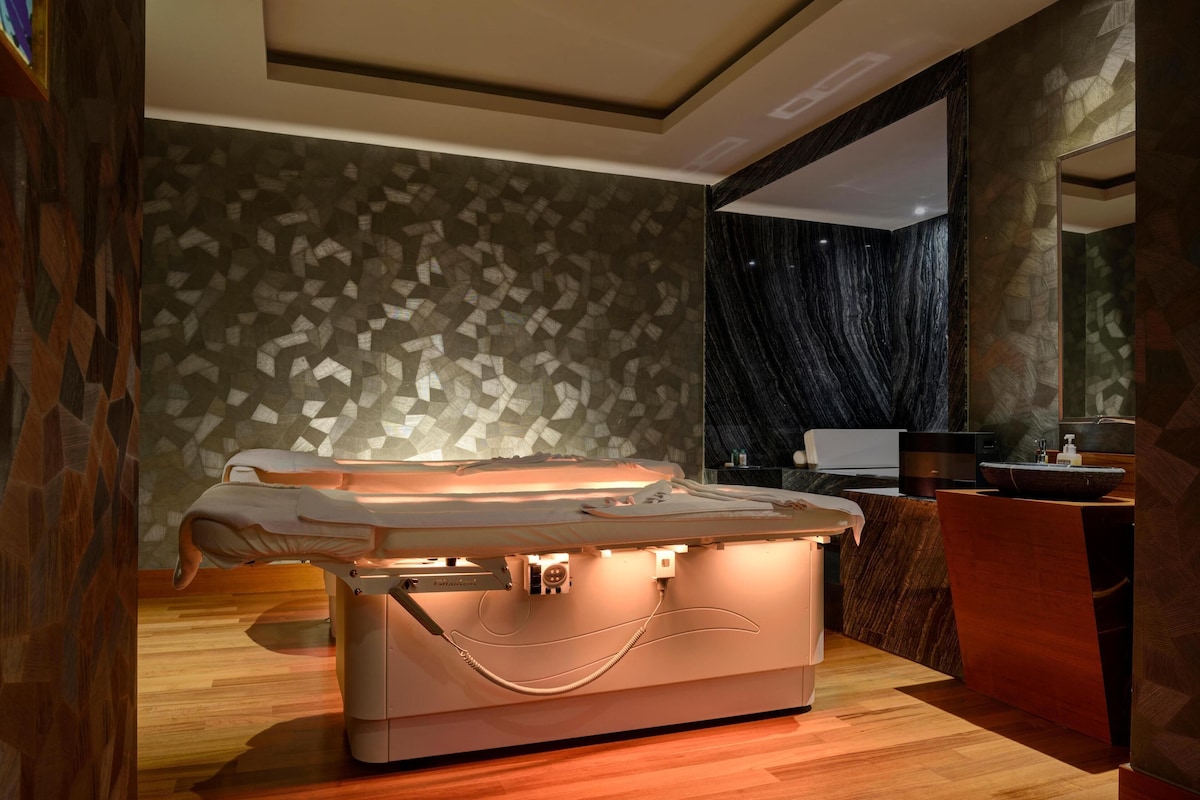 Gallery 15